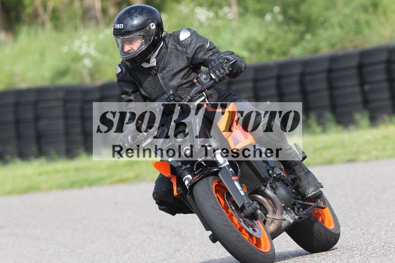 /Archiv-2025/10 23.04.2025 Cornu Master School ADR/gruen-vert/30